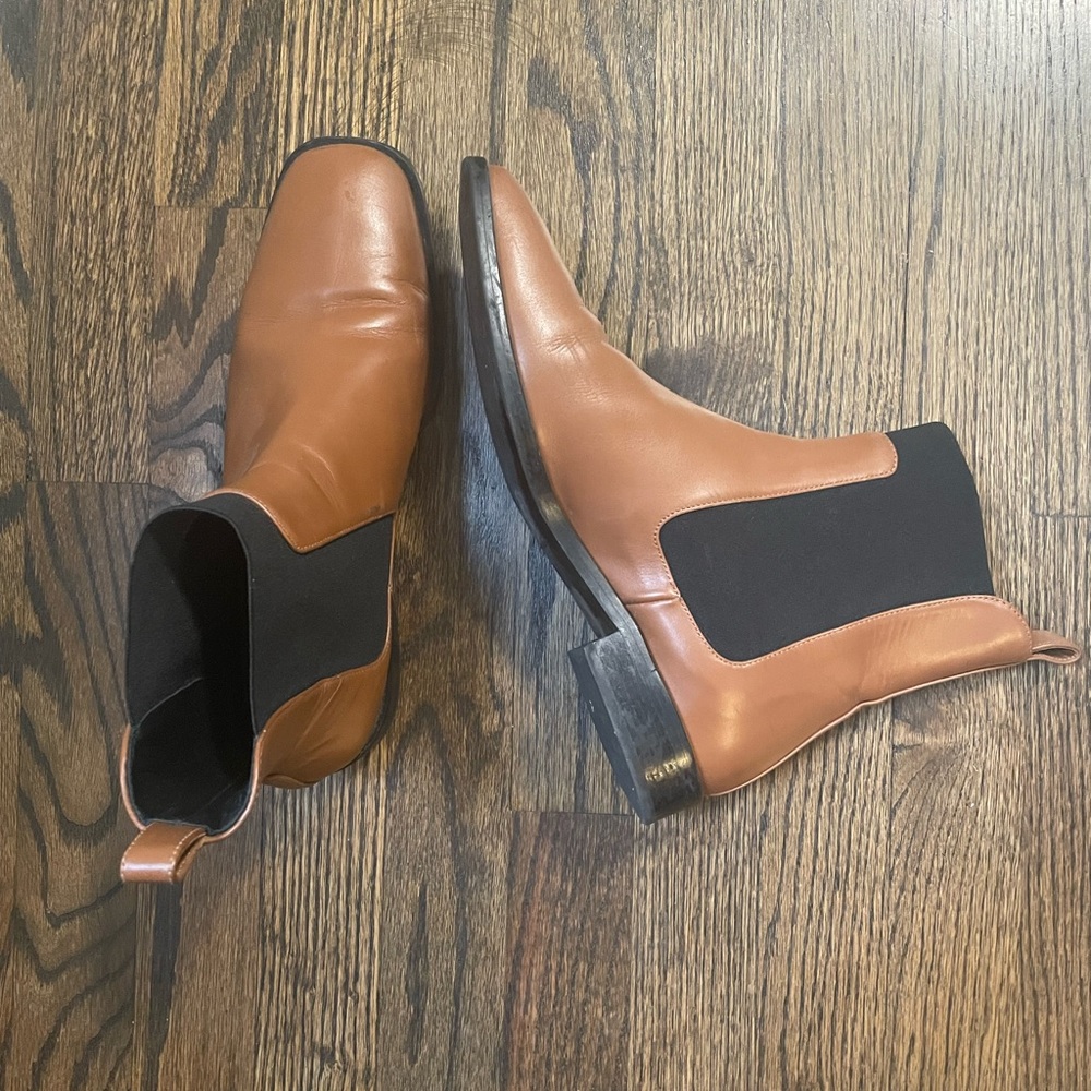 Everlane Camel Chelsea Boots